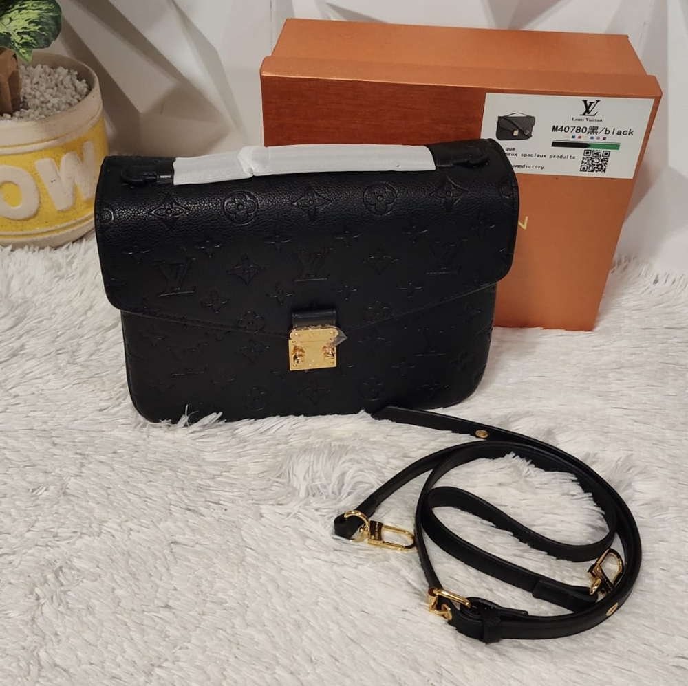 LV metis -matte black